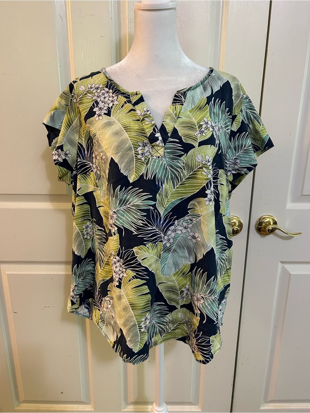 Panama Jack tropical linen blend top, 1X
